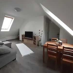 Apartman Peak, Eger