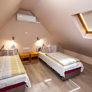 Apartman Cecey, Eger